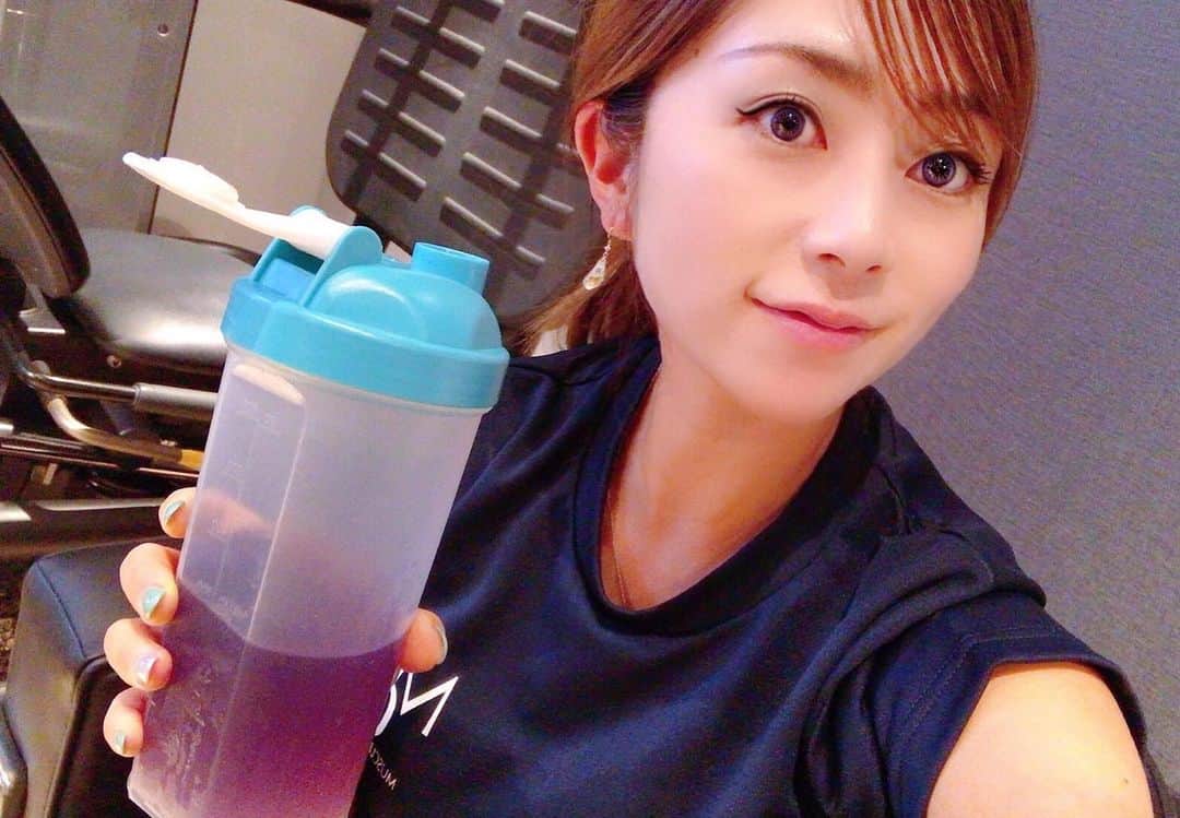青木茉里奈のインスタグラム：「☀️🏋️‍♀️ 朝トレ終了( ^ω^ )✨ ・ ・ ・ #training #トレーニング」