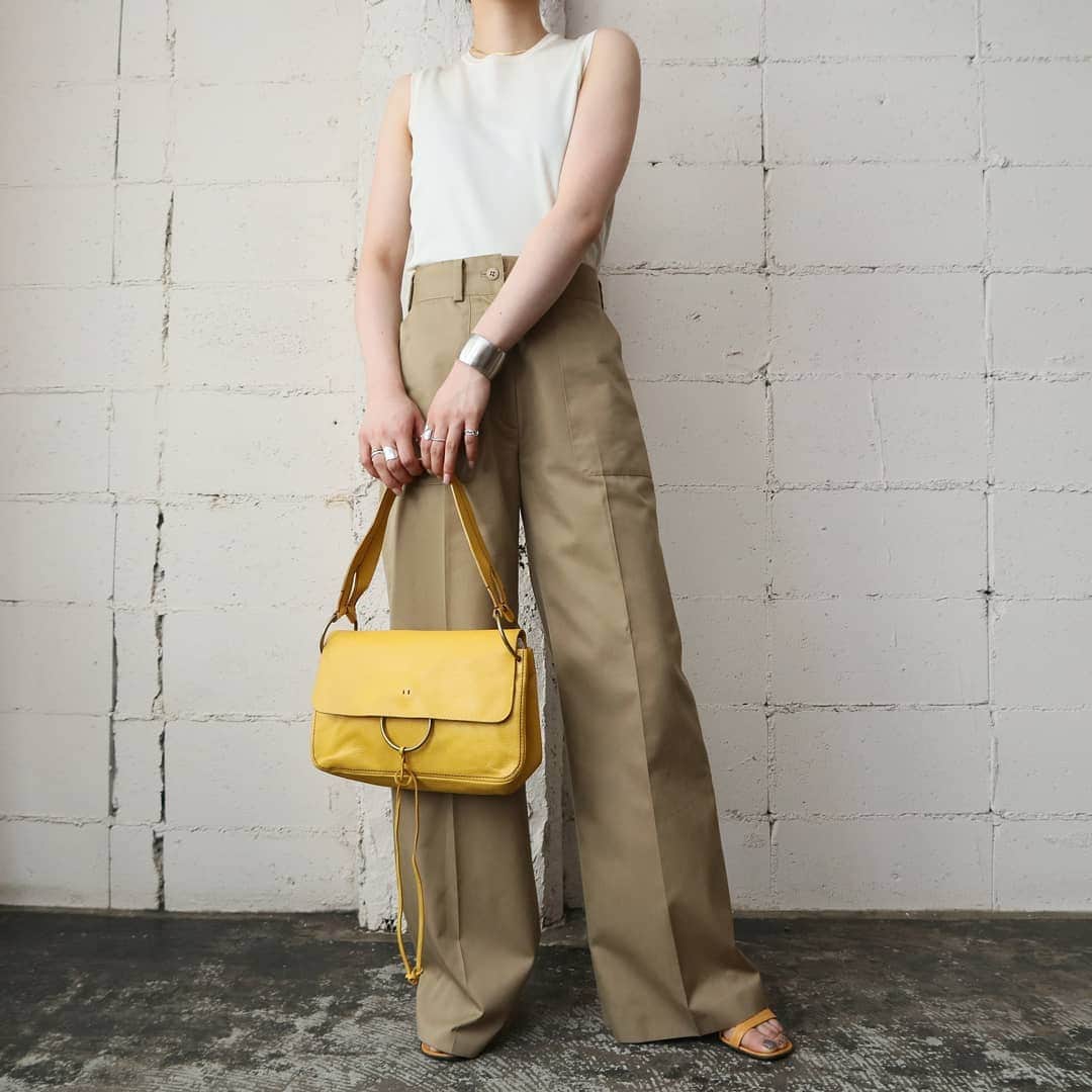 吉祥寺 古着屋 Orfeoのインスタグラム：「2020/7/18  #orfeo #kichijoji #tokyo #vintage #used #fashion #coordinate #outfit  新型コロナウィルス感染拡大防止策を徹底した上で営業をしております。 マスクの着用、入店時にアルコールでの消毒をお願いいたします。  お問い合わせはインスタグラムのプロフィール掲載のメールアドレスにお願いいたします。 コメント、DMでのお問い合わせは受け付けておりませんのでご了承ください。」