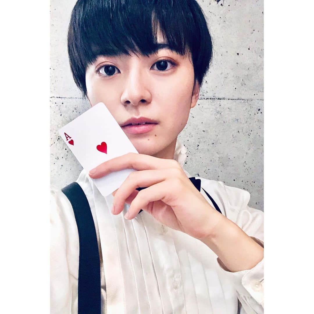 青波凜のインスタグラム：「昨日「SECRET CASINO」の初日が無事終了しました。遊びに来てくださった皆さま、本当にありがとうございました!  ・ 本番前はすごく緊張し、きちんとメッセージが届けられるかドキドキしたのですが、本番始まると緊張も解け、皆さんと一緒に楽しく物語を進めることができたのかなと思います。このSECRET CASINOをもっと盛り上げれるよう、まだまだ頑張りますのでよろしくお願いします！ ・ 詳細はこちらからご確認ください！ ・ https://mysterycircus.jp/secretcasino/ ・ 写真は昨日の本番後に撮りました。トランプを持って撮ると何だか気分が上がります☺︎ ・ 皆さん、ぜひ「SECRET CASINO」でお会いしましょう！ ・ #青波成長日記 ・ ・  ・  ・  ・  ・  ・  ・  ・  ・  ・  ・  ・  ・  ・  ・  ・  ・  ・  ・  ・  ・  ・  ・  #朗読 #朗読演技 #作品撮りモデル #撮影モデル #ショートカット #ポートレート #作品撮り #フィルム写真 #フィルム撮影 #クリエイティブ撮影 #creativephotoshooting #portrait #shootingoftheday #shooting #filmphotography #filmshooting」