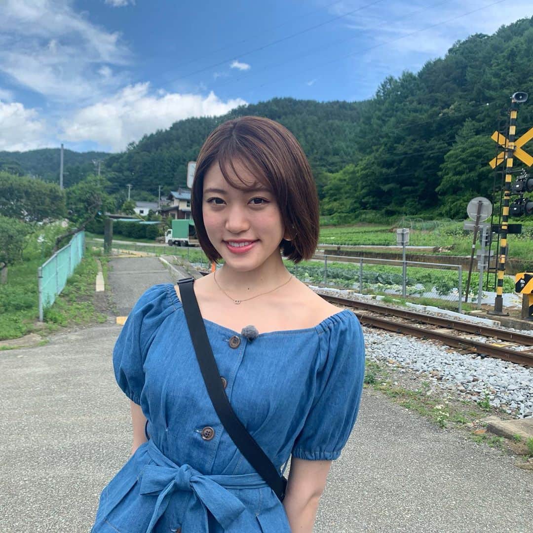 テレビ東京「土曜スペシャル」さんのインスタグラム写真 - (テレビ東京「土曜スペシャル」Instagram)「2日間の旅を終え、3日目の「鉄道沿線ひたすら歩き旅」に挑戦してくれたのは りんご娘の王林ちゃん！出発前の素敵な笑顔！しかし！この後、歩き旅の洗礼を受けることに！ 果たしてどうなる！？  7月18日（土）今夜6時30分！ テレビ東京「土曜スペシャル・鉄道沿線ひたすら歩き旅 第８弾」をお楽しみに！  #テレビ東京 #土曜スペシャル #鉄道沿線ひたすら歩き旅 #第８弾 #福澤朗 #パンサー尾形 #尾形貴弘 #りんごちゃん #りんご娘 #王林 #青い空 #小海線 #山梨 #長野」7月18日 13時26分 - tvtokyo_dosupe