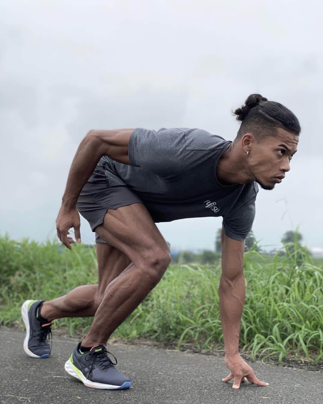 ウォルシュ・ジュリアンさんのインスタグラム写真 - (ウォルシュ・ジュリアンInstagram)「今こそ適度な運動を心がけて免疫を高めよう🔥  Keep your distance お忘れなく〜🤫  @asicsrunning_jp   #runtofeel #fitness #trackandfield  #workout  #陸上 #フィットネス  #筋トレ」7月18日 13時26分 - jrumm1