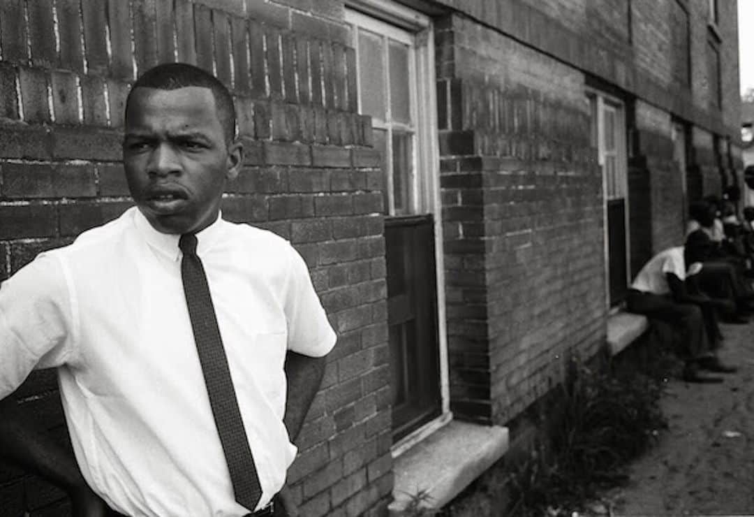 アダム・シャピロのインスタグラム：「We lost a great one, today. He had a vision of a better America. And he worked every day to make it so. #RestInPower Mr. Lewis...」