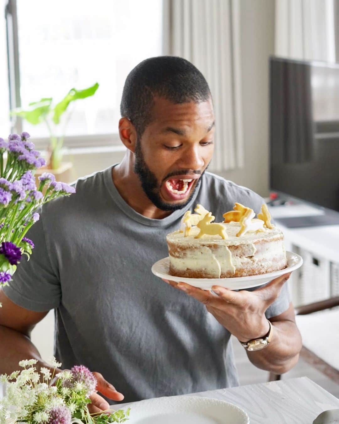 カルフィン・ヨン・ア・ピンのインスタグラム：「Happy 27th birthday to me 🤪😅 🎂 🎁」