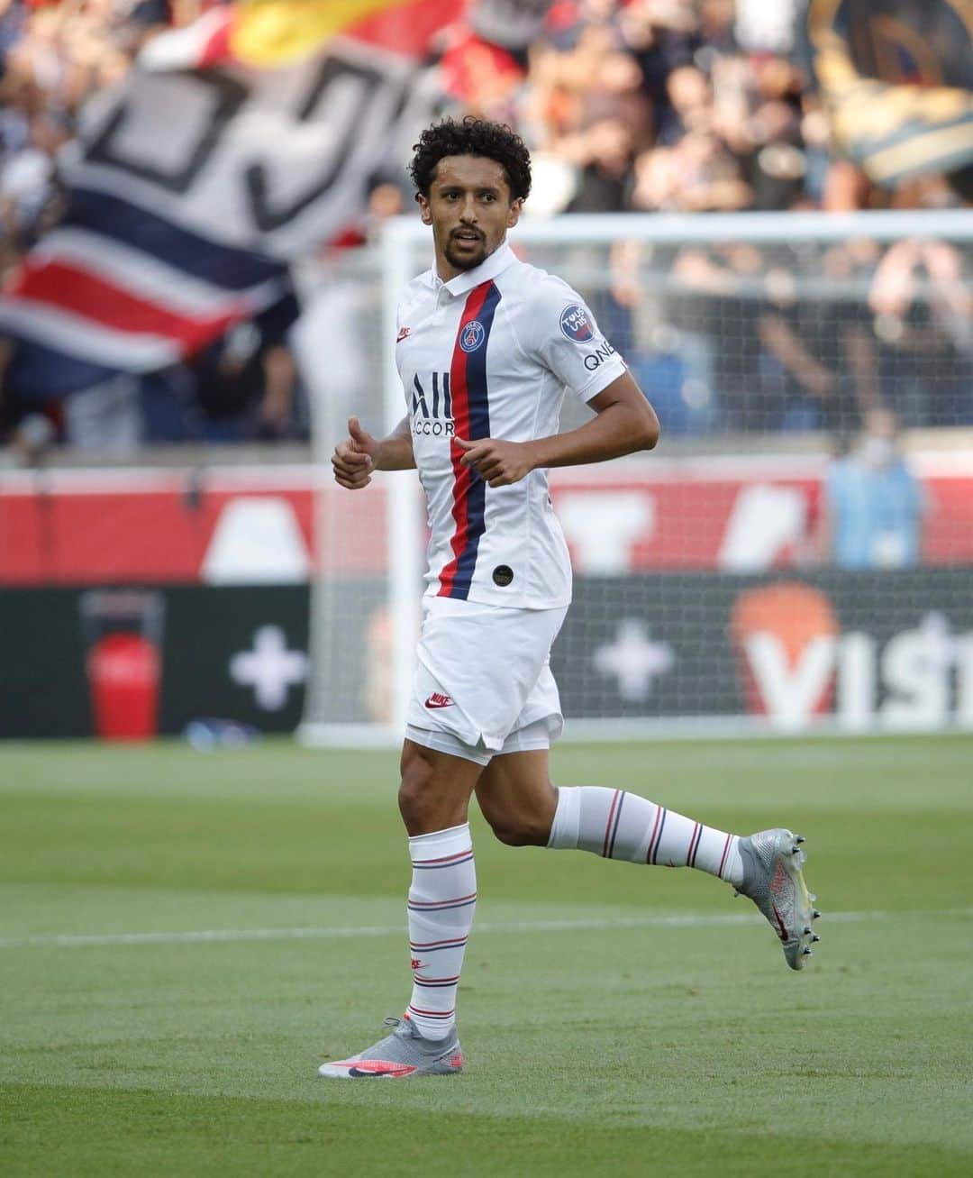 マルコス・アオアス・コレアのインスタグラム：「Parc des Princes 😍 #AllezPSG」