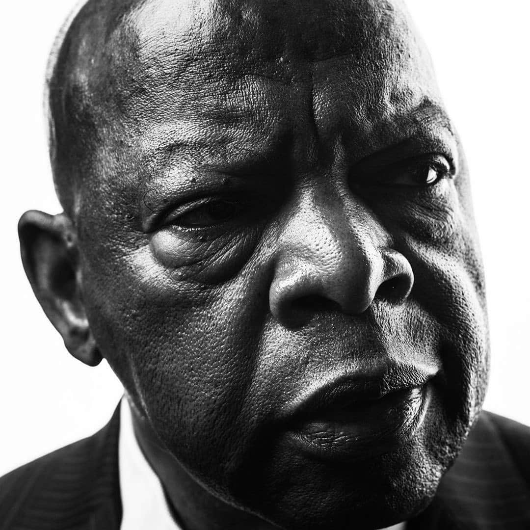 Paul Octaviousのインスタグラム：「RIP Congressman John Lewis. 2020 aint done with us yet / Portrait by @anthonybgeathers  “This post tonight is to pay respect to John and the work he put forth alongside men like Martin Luther King Jr in the fight for black people to try to live in this country, despite roadblocks, ranging from police officers to this damn government, John Lewis spent his youth using his body and his mind in service to black people. As a leader of the Student Nonviolent Coordinating Committee, Lewis was a committed participant in some of the key moments of the movement , one of the original Freedom Riders in 1961, a principal speaker at the March on Washington in 1963, one of those brutally clubbed during a 1965 march in Selma, Alabama. Through everything during the 60s’ he was one of the prominent figures in the Civil Rights Movement, and for that, I gotta salute him. May he rest peacefully and may his family grieve in peace. I gotta thank this man for allowing me to make portraits of him during the 2016 DNC. I know Im highly critical of political figures, but the work he’s done motivated me to make sure I leave behind pictures that people can celebrate his life with.  #monochrome #monochromatic #makeportraits #tellingstories #politics #civilrights #civilrightsmovement #goodtrouble #johnlewis #blackamerica #winterinamerica」