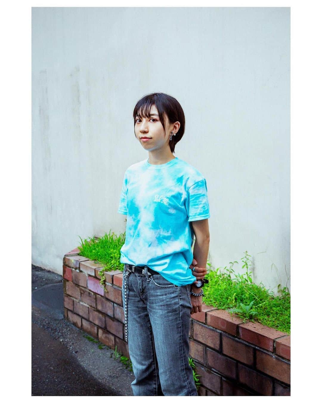 木村華子さんのインスタグラム写真 - (木村華子Instagram)「@soulflex_crew から新しいTシャツ出る！ それを着てるところをあきちゃん @akiee に撮ってもらいました。 155cmでSを着ましたよ！ 白とタイダイの２色…どっちもほんまにかわいい…。 19日からネットで販売開始です◎ ・ ・ ・ #photography #photo #photooftheday #photographer #love #portrait #ig_portrait #canon #summer #tshirt #coordinate #fashion #Soulflex #ig_fashion #fashionista #fashiongram #tシャツ #tシャツコーデ #ファッション #夏服 #ポートレート #モデル #一眼レフ #写真 #撮影 #大阪 #カメラマン #フォトグラファー #木村華子」7月18日 15時48分 - hanako_kimura_days