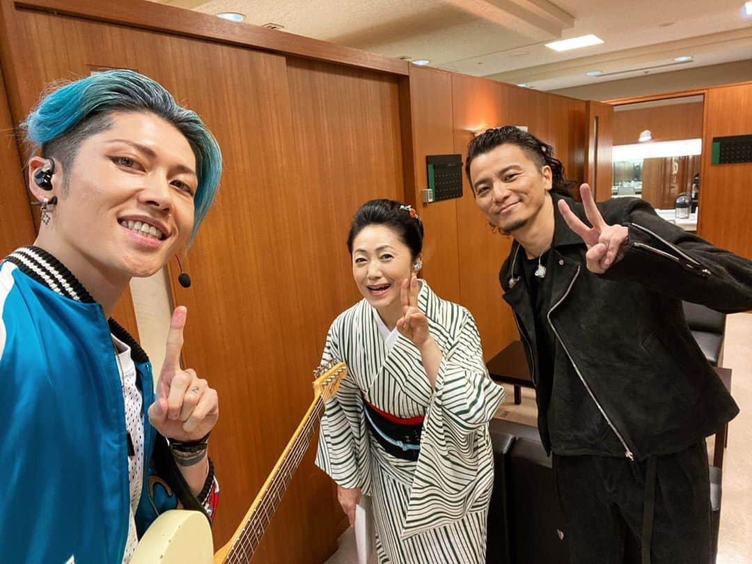 雅-MIYAVI-さんのインスタグラム写真 - (雅-MIYAVI-Instagram)「We rocked 🤘🏻@tbs_ongaku お疲れ様でした〜 #音楽の日 #石川さゆり #KREVA #MIYAVI & @kameda_kamera」7月18日 16時16分 - miyavi_ishihara