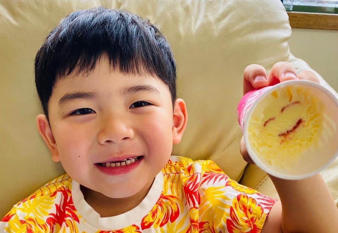 太陽チャンネルのインスタグラム：「. おかーしゃんみてー♡ わらってるー♡  かわいいなおい！！！！」