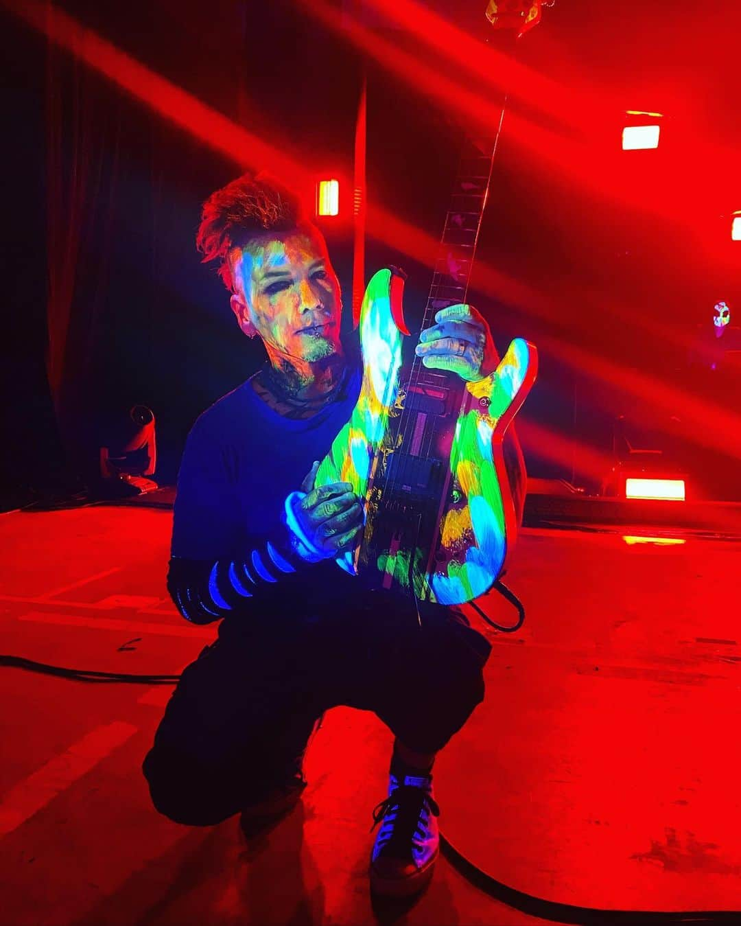 DJアシュバさんのインスタグラム写真 - (DJアシュバInstagram)「ASHBA Update: Great News for The Abducted!! Just wrapped a 3 day video shoot directed by KasterTroy @level8studios for my first single (feat. Cali Tucker) which will be dropping soon! This video turned out sick, thanks to all involved and all the many that made it possible!!! So many people came together to make this happen! You know who you are and I thank you all from the bottom of my heart! 4 years in the making and this huge dream has finally became a reality! #theabducted 👽🔥 Who’s excited to see this new music video?? BTS PHOTO: @natyashba」7月18日 17時21分 - ashba