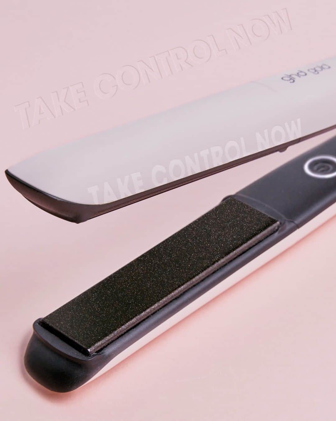 ghd hairさんのインスタグラム写真 - (ghd hairInstagram)「Not only does £10 from  every purchase from our ghd pink collection go towards @breastcancernow , it also comes with a helpful reminder. Take control, check your breasts regularly. Hit the link in our bio to find out more about this year’s campaign. 👆💗​  #ghd #ghdhair #ghdpink #takecontrolnow #breastcancer #breastcancerawareness」7月18日 17時32分 - ghdhair