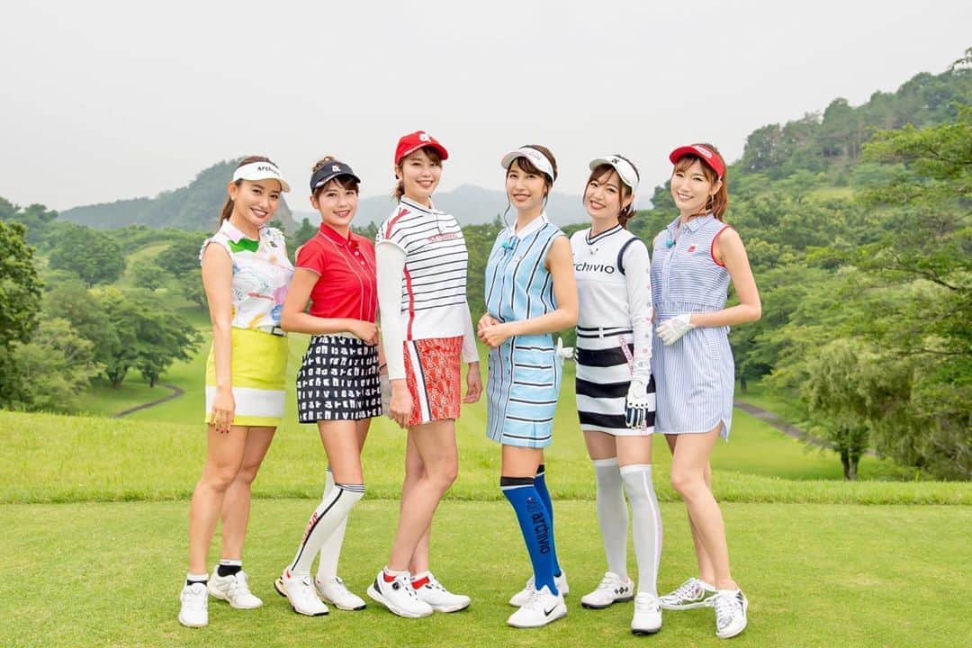 ISHIIYUKIKOさんのインスタグラム写真 - (ISHIIYUKIKOInstagram)「明日BS12 「ゴルフ女子ヒロインバトル」19時半から放送です💓  どのペアが優勝したでしょうか😝  というか、今回のメンバーの平均身長高くない？😂笑  162㎝なのに小さく見える笑  ﻿ #ゴルフ #ゴルフ女子 #golf #golfgirls  #골프 #골프스타그램  #高尔夫 #golfswing #アルチビオ」7月18日 18時18分 - ishii_yukiko