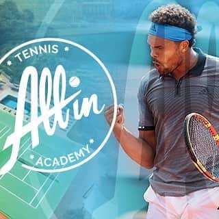 ジョー＝ウィルフリード・ツォンガのインスタグラム：「Tellement fier de vous annoncer l’ouverture du tennis-études @allin_tennis_academy à Villeneuve-Loubet en septembre 👌🏽 Ayant moi-même vécu l’expérience plus jeune, je me réjouis d’avance de vous accueillir sur la Côte d’Azur 🎾📚👨🏽‍🎓 #tsongateam #allinacademy #tennis #studies #school #dream」