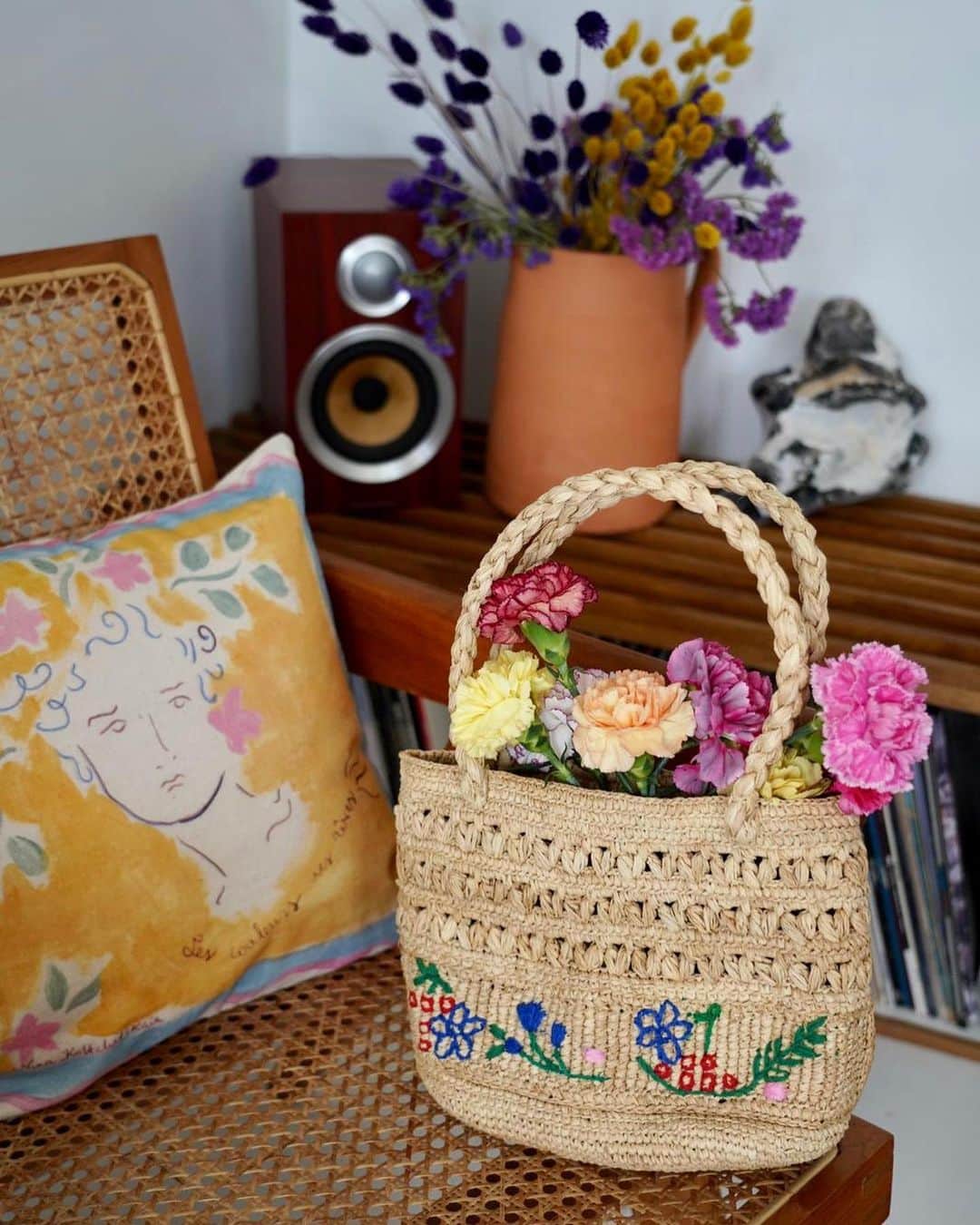 Jeanneさんのインスタグラム写真 - (JeanneInstagram)「ROUJE FOR WOMEN ✊🏼💞 Proud that the @rouje solidarity collection I’ve created with my friend and artist @ninakoltchitskaia to support @lamaisondesfemmes93 is launched today 🙌🏼 100% of the benefits will be donated to @lamaisondesfemmes93  Link in bio and story ❤️ MERCI #roujeforwomen   🎥 @tenderlouie」7月18日 18時21分 - jeannedamas