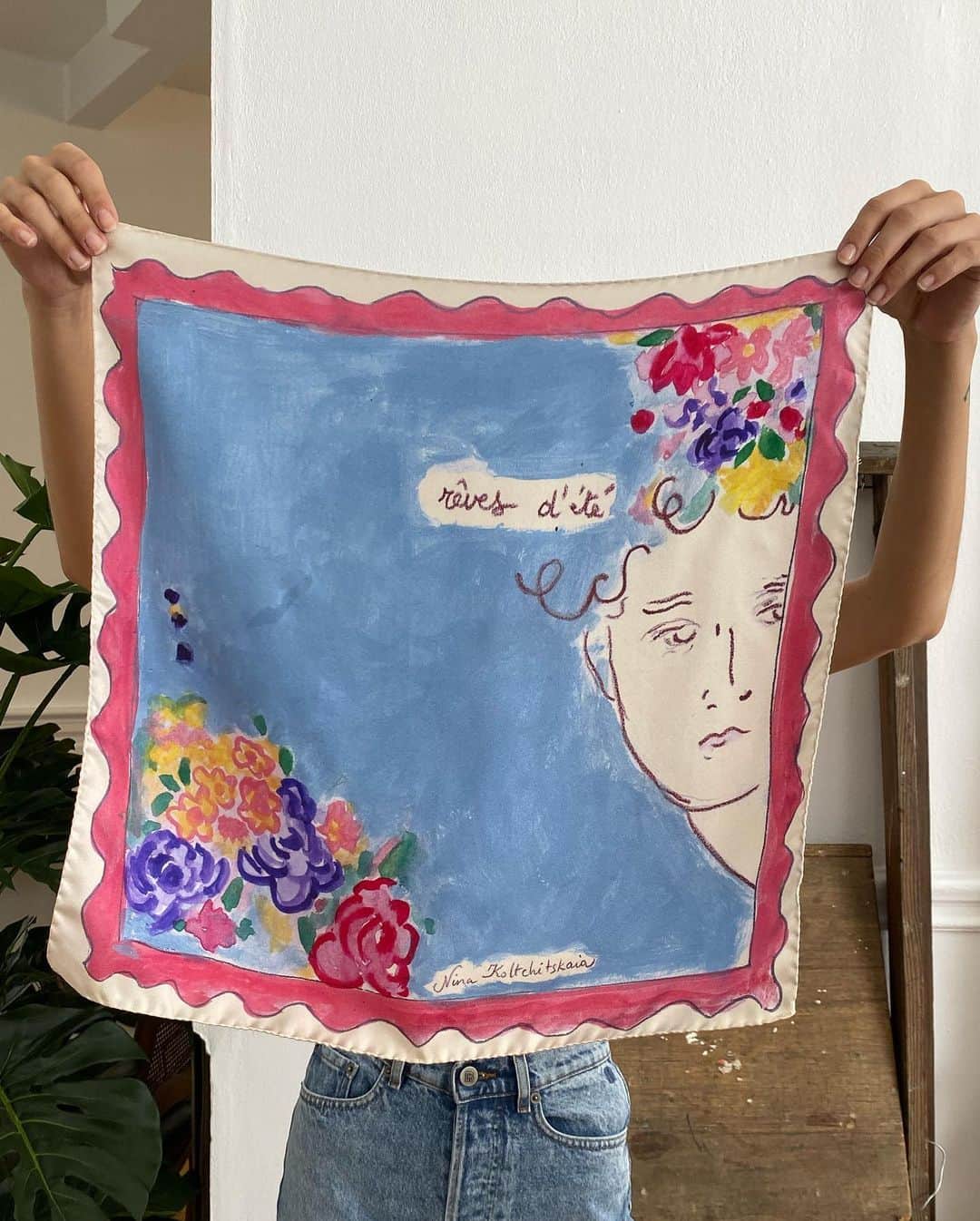 Jeanneさんのインスタグラム写真 - (JeanneInstagram)「ROUJE FOR WOMEN ✊🏼💞 Proud that the @rouje solidarity collection I’ve created with my friend and artist @ninakoltchitskaia to support @lamaisondesfemmes93 is launched today 🙌🏼 100% of the benefits will be donated to @lamaisondesfemmes93  Link in bio and story ❤️ MERCI #roujeforwomen   🎥 @tenderlouie」7月18日 18時21分 - jeannedamas
