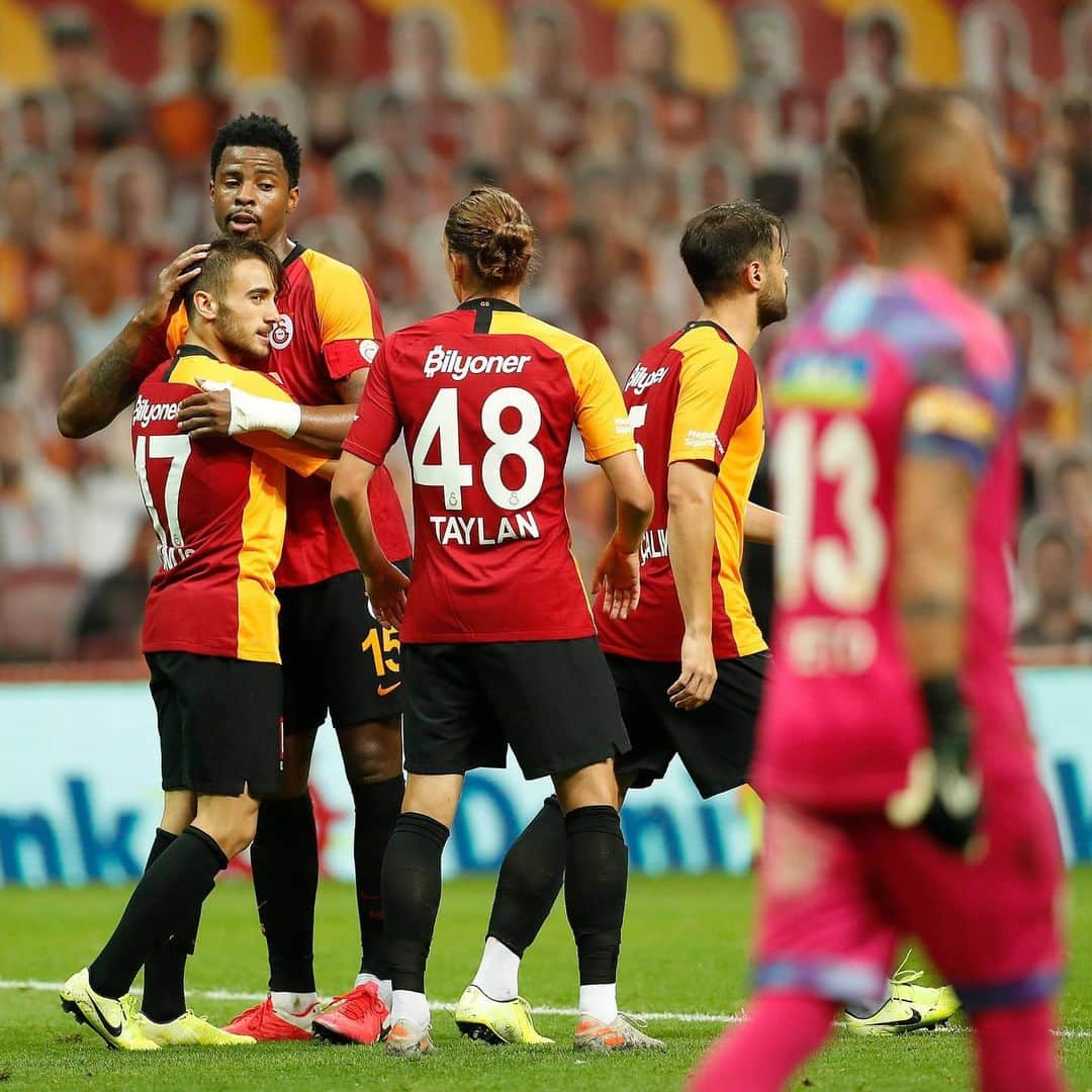 ガラタサライSKさんのインスタグラム写真 - (ガラタサライSKInstagram)「‪  ‪💪👏 #GSvGÖZ ‬」7月19日 5時12分 - galatasaray