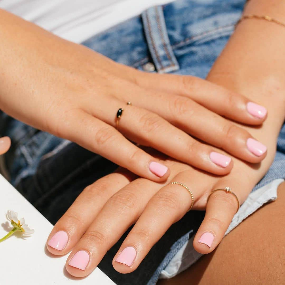 OPIさんのインスタグラム写真 - (OPIInstagram)「#ModAboutYou a modern light pink nail lacquer is a soft, sweet summer go-to shade. 🌸  #ColorIsTheAnswer #HealingRainbow #PinkNails #NeutralNails #TrendyNails #NailsOnPoint #NailInspo #OPIObsessed #SummerNails #NailsOfInstagram」7月19日 4時11分 - opi