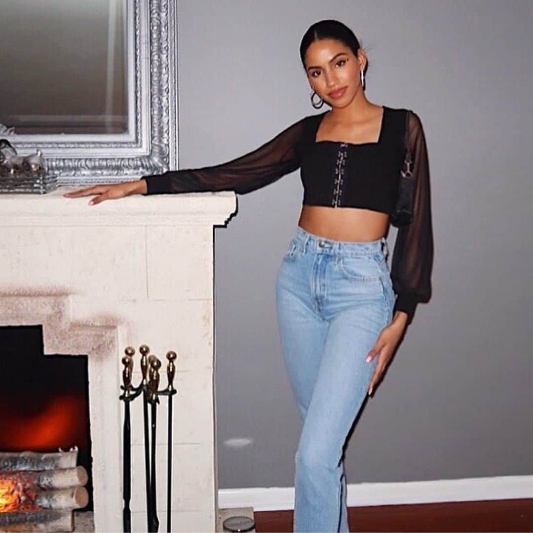 のインスタグラム：「Our High-Waist Denim are perfect for any weekend look. Just ask @meyraventura Link In Bio. . . #AmericanApparel #Original #highwaistdenim」