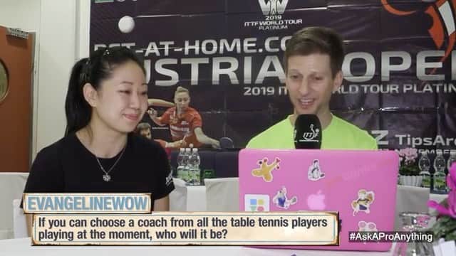 リリー・チャンのインスタグラム：「My “Ask A Pro Anything” video with @adambobrow is finally out!!! Had a slight fangirl moment 🙊You can watch me embarrass myself even further in the full video - link in bio 😅 #askaproanything #CriNgE」