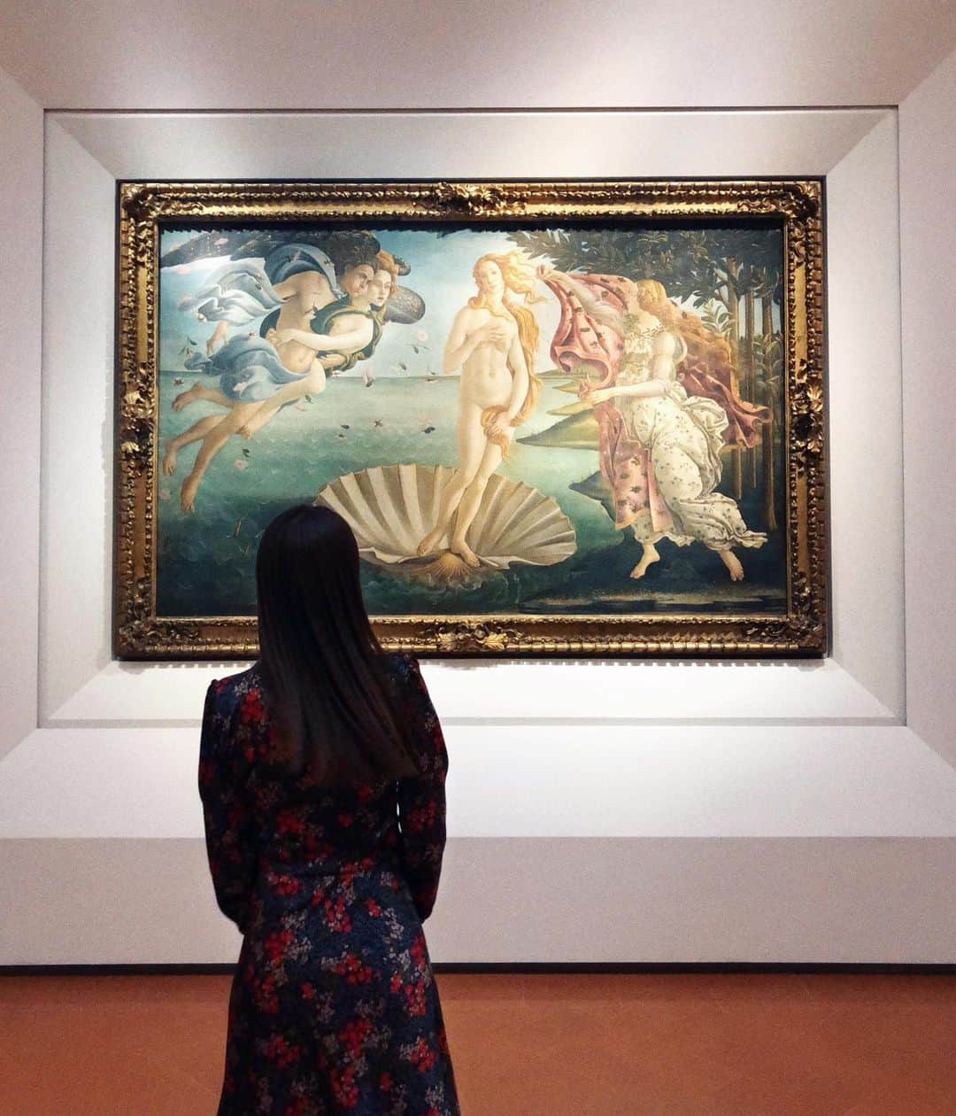 アンディー・トレスさんのインスタグラム写真 - (アンディー・トレスInstagram)「The birth of Venus by Sandro Botticelli ... You have no idea how much I’ve dreamt of this moment 💘 #botticelli #birthofvenus #uffizigallery」7月19日 5時05分 - stylescrapbook