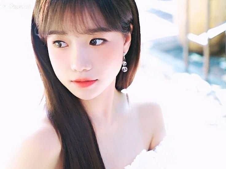 チョ・ユリさんのインスタグラム写真 - (チョ・ユリInstagram)「Why so pretty😭💛 ______ Jo yuri's daily updates? Follow me ➡ @joyuri.official °cr:kkura kookie _______ #produce48 #idolschool #mnetofficial  #izone #izoneupdates #mnetproduce48 #joyuri #yuri #kpop  #2020  #조유리 #아이돌 #아이돌학교 #아시아나 #애교 #애교쟁이#아이즈원 #アイズワン #조유리 #유리  #チョユリ #IZONE  #ユリ #은비 #유리Dream #ユリ #IZONE #아이즈원 #アイズワ #comeback #comebackizone」7月18日 20時18分 - joyuri.official