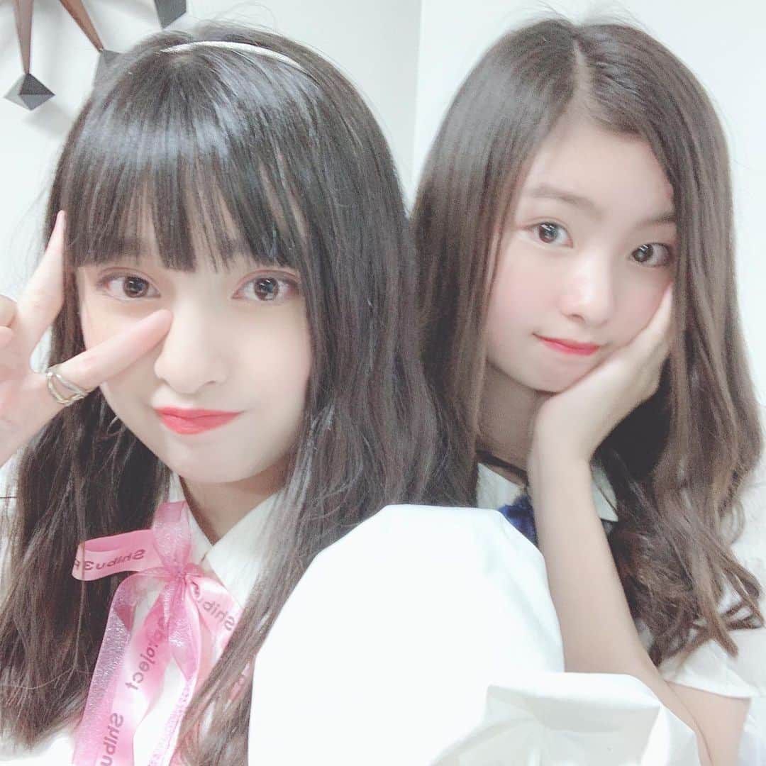 星野愛美さんのインスタグラム写真 - (星野愛美Instagram)「しゅーちゃんと久々に会えたんだよってｯｯ😻 ・ ・ ・ 💓⚡️ #シブサン #ピンククラス #ぶるーくらす #あいしゅー」7月18日 20時14分 - aimi._.nn08