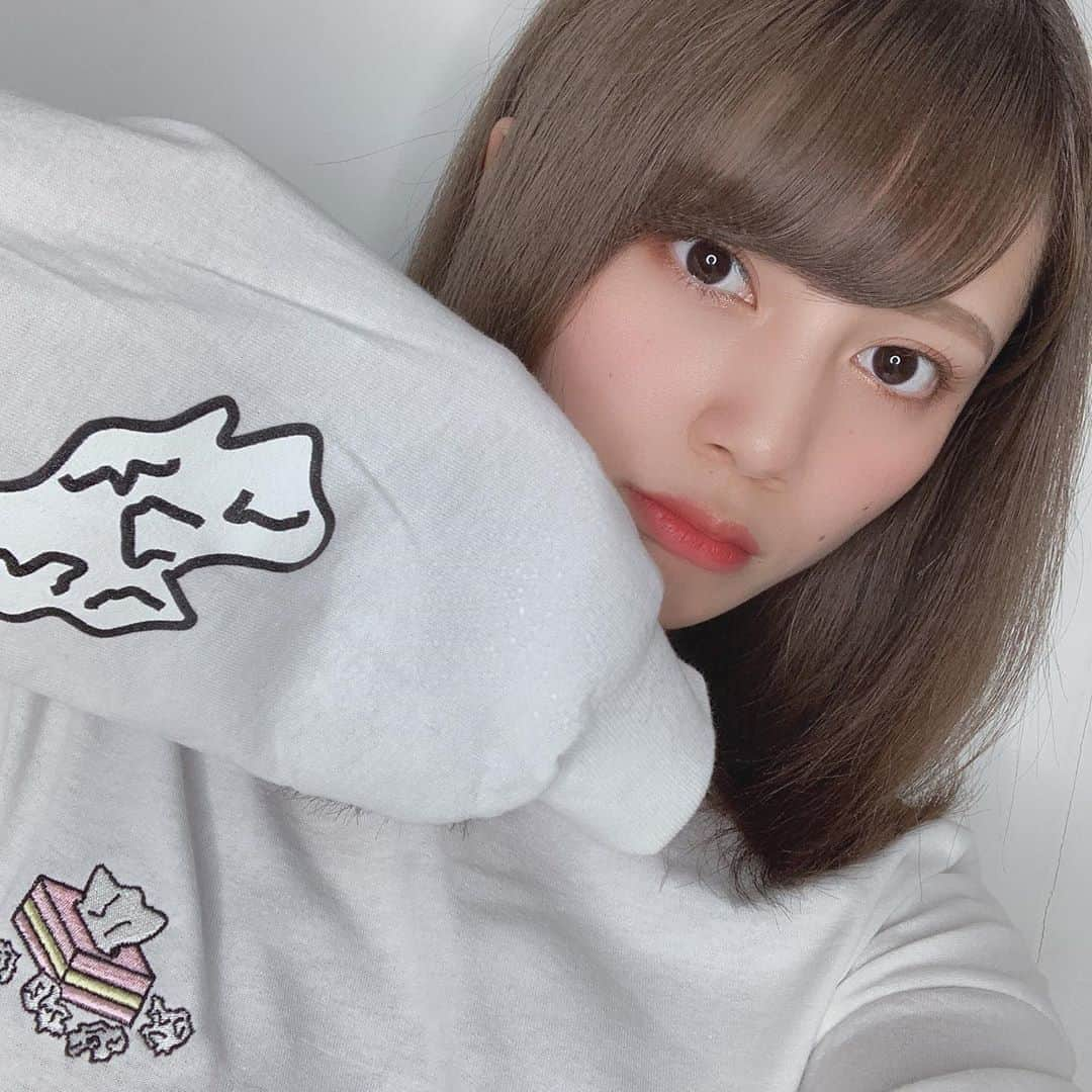 江藤由羽さんのインスタグラム写真 - (江藤由羽Instagram)「S◯XSOCKS @soxsocks_tokyo のロンT可愛すぎる🥺🥺🥺🥺🥺シコティッシュ🥺🥺🥺🥺🥺 #soxsocks #ソソ #ソックスソックス #今日の顔面」7月18日 20時15分 - chanyu_jp