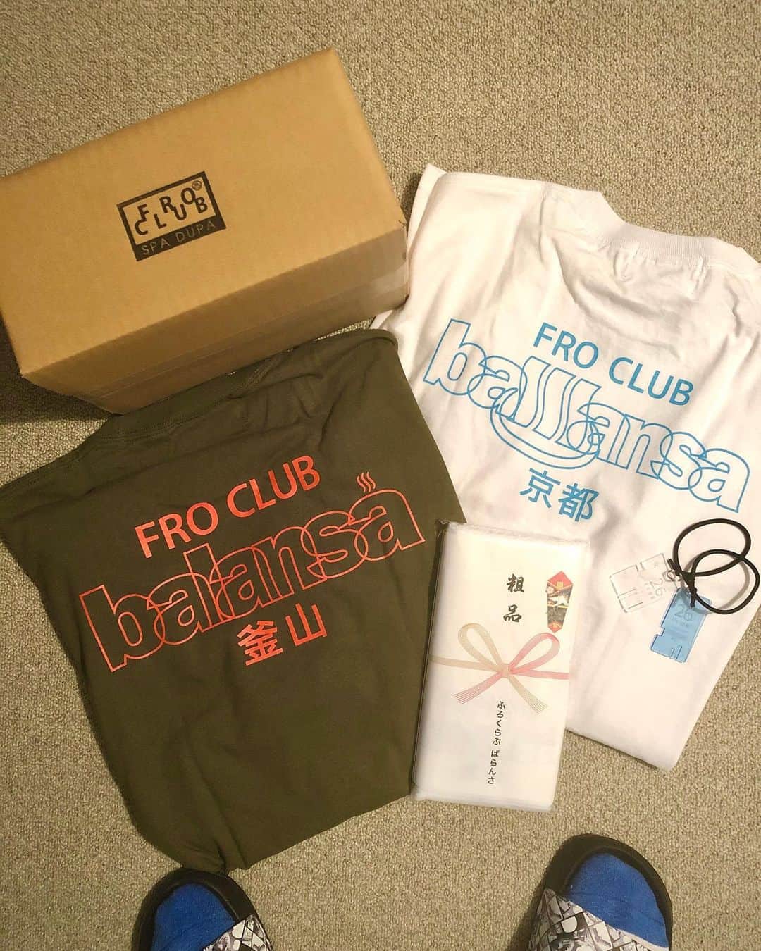 ZEN-LA-ROCKのインスタグラム：「♨️夢コラボ♨️ このコラボは胸熱す😙 京都『FROCLUB』と釜山『balansa』のWネームが🌎 7/23解禁とかっ👀 詳しくは @froclub_26 ☑︎ 今宵はコレを着てAbemamixだぁ グルサタっ♬ iyo . . . #froclub #balansa #abemamix #get湯 #zenlarock」