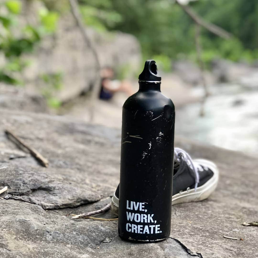 ブルックリンインダストリーズのインスタグラム：「Stay hydrated, inspired and safe. #liveworkcreate #brooklynindustries」