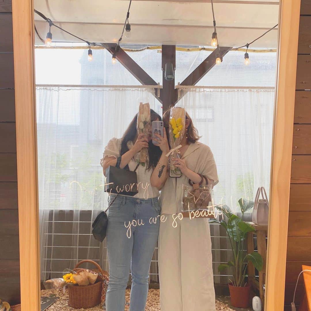 青木菜花のインスタグラム：「.﻿ .﻿ 💐💐💐﻿ .﻿ .﻿ #アーカイブ」