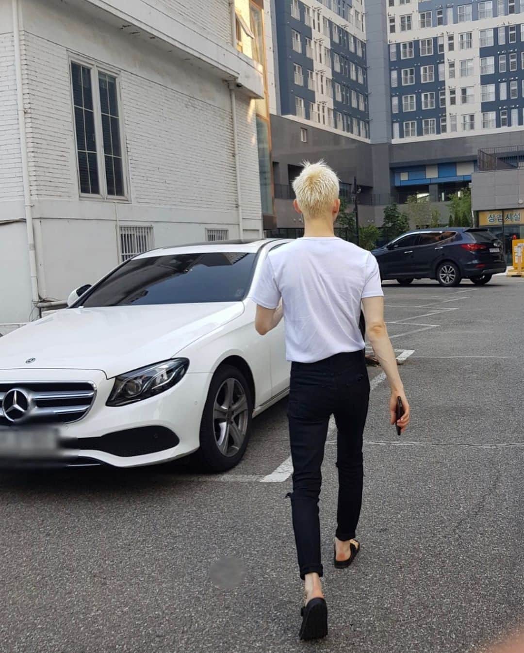チョ・グォン さんのインスタグラム写真 - (チョ・グォン Instagram)「오랜만에 데일리 -  헤어디자이너 태니 축하해 🌟」7月18日 21時16分 - kwon_jo