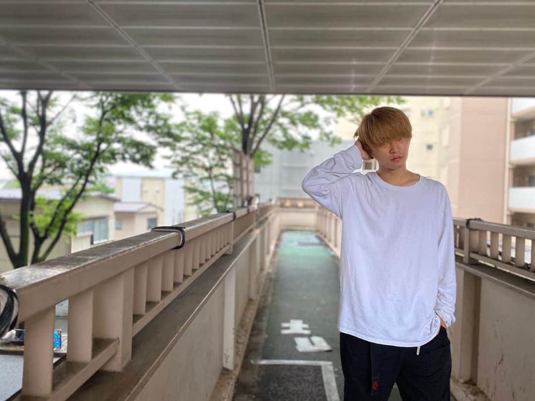 のインスタグラム：「作品撮りしました！ もっとたくさん撮ってもらいたいな って思いました📸  #instagood#actor#俳優#hair#style#l4l#f4f #followme #fashion #model #ootd #instafashion #workout#cinema#cinematic#cinematicvideo#cinematicvlog#cinematicvlogger#vlog#vlogger#filmmaker#フィルムメーカー」