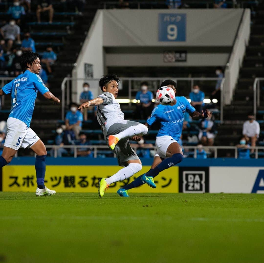 小林悠さんのインスタグラム写真 - (小林悠Instagram)「横浜FC戦  夏男復帰しました😄👍  また連戦が続くのでチーム一丸となって頑張ります👍」7月18日 21時45分 - kobayashiyu11