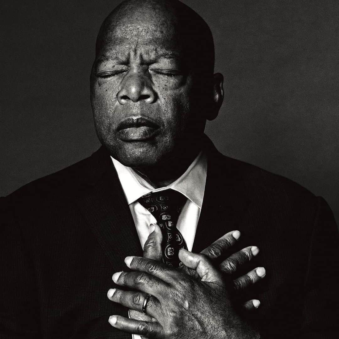 アンバー・タンブリンさんのインスタグラム写真 - (アンバー・タンブリンInstagram)「John Lewis, you changed the world every day that you lived, and you will continue to do so. You inspired us, calmed us, ignited us, and lead us with grace, strength and purpose. It’s particularly devastating to have lost you in this particular year. I wasn’t ready for it. But your spirit and legacy will live on in all of us, and we will continue to fight in your name, just as you did for decades for all of us. Rest now, you most extraordinary and beloved soul. #RIPJohnLewis」7月18日 21時38分 - amberrosetamblyn