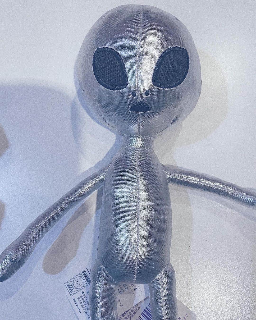 百瀬怜のインスタグラム：「オカ研リアルイベントありがとうございました❕こちらはいただいた宇宙人です👽 今日から我が家で過ごします👽 今日のことはちあーずに書くから待っててください✌︎」