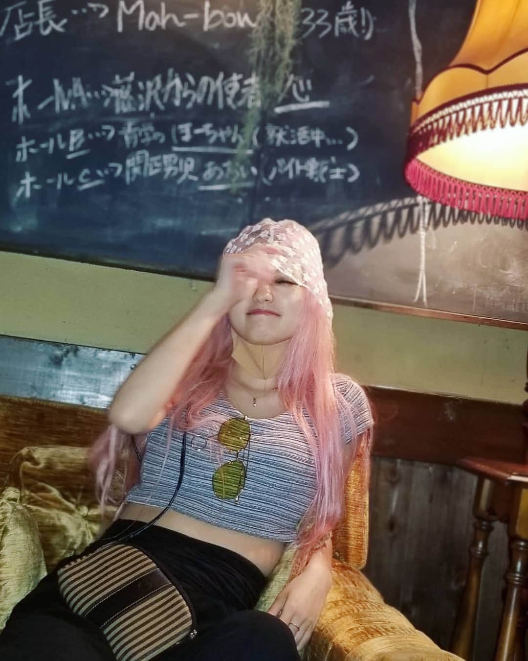 小林レイミのインスタグラム：「👒🍷✨ @ampm_official_ @ampm_code  #outfitideas #dailylook #ampm #ampm_ootd #エーエムピーエム #ジャケット #バケットハット」