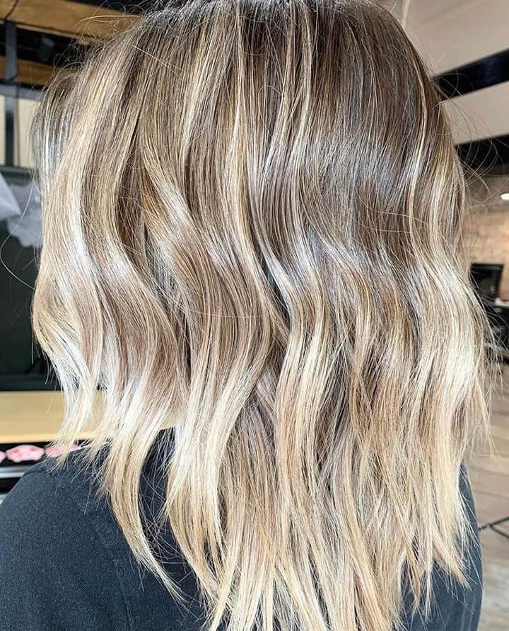 CosmoProf Beautyさんのインスタグラム写真 - (CosmoProf BeautyInstagram)「Leave a😍in the comments for this #livedinhair⁣ ⁣ For the finish, #CosmoPro @kateshahanadams prepped with @sebastianpro_northamerica Whipped Creme and a pump of Sebastian Dark Oil. ⁣ ⁣ Find Sebastian stylers through your salon consultant, online and at your local #cosmoprofbeauty where you are #licensedtocreate⁣ ⁣ #repost #sebastianprofessional #sebastianpro #rulesdontapply #shinyhair #livedincolor #colorspecialist @sebastianpro_official @wellaeducation」7月18日 22時00分 - cosmoprofbeauty
