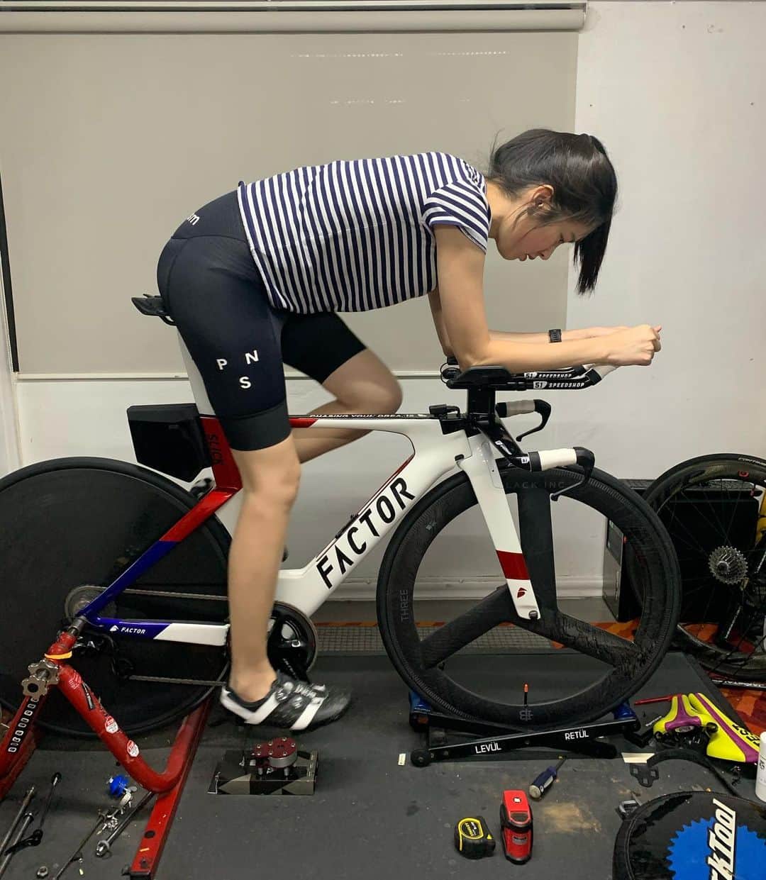 ポーイ・タリーチャダー ペッチャラットのインスタグラム：「@jummsbikestudio พร้อมไหม」