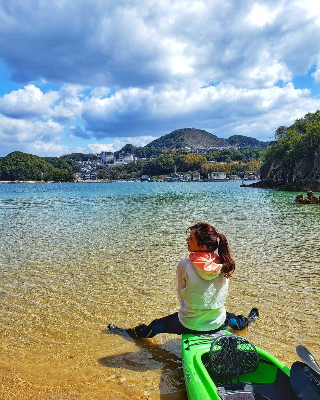 Hairmake Shinoさんのインスタグラム写真 - (Hairmake ShinoInstagram)「#Nagasaki#sasebo  ． 春に行った長崎の海🐚🌊⚓ ． この時は春と言うより、冬に近い気温で、極寒の中での撮影だったけど、日差しは温かくてとてものんびりできた無人島✨✨ ． ． ． #海が好き#夏が好き #旅行写真 #旅スタグラム #女子旅計画 #女子旅 #旅の思い出 #旅の写真 #写真好き #空 #sky_lovers #bluesky」7月18日 22時28分 - hairmakeshino