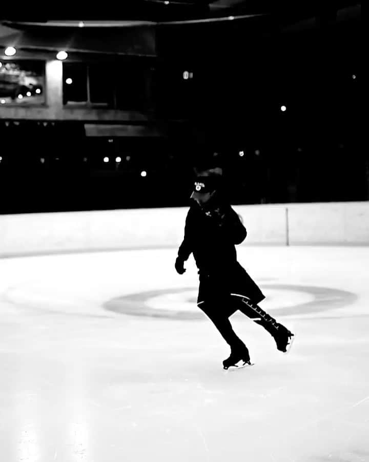 フローラン・アモディオのインスタグラム：「🧿 — #FigureSkating」