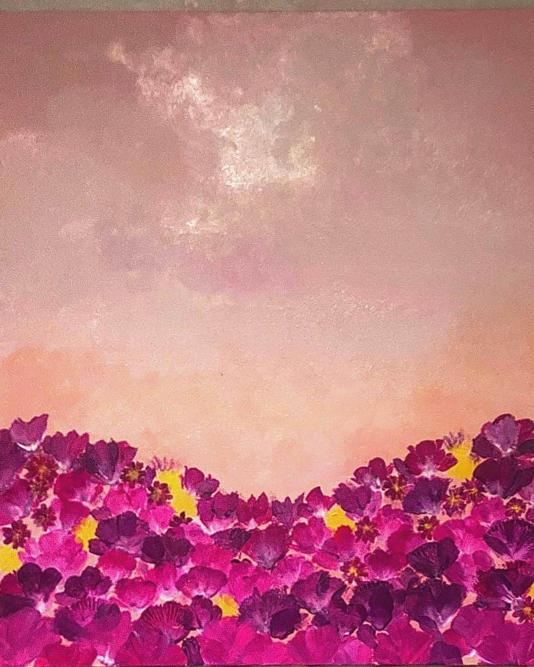 澤田友美さんのインスタグラム写真 - (澤田友美Instagram)「. mood of: Poppy field 🧚‍♀️ . . I don't remember it because I don't want it in the past.  It's in my parallel world. . . #drawing #poppy #garden #paint #canvas #art #flowers」7月18日 22時39分 - tomomi__sawada