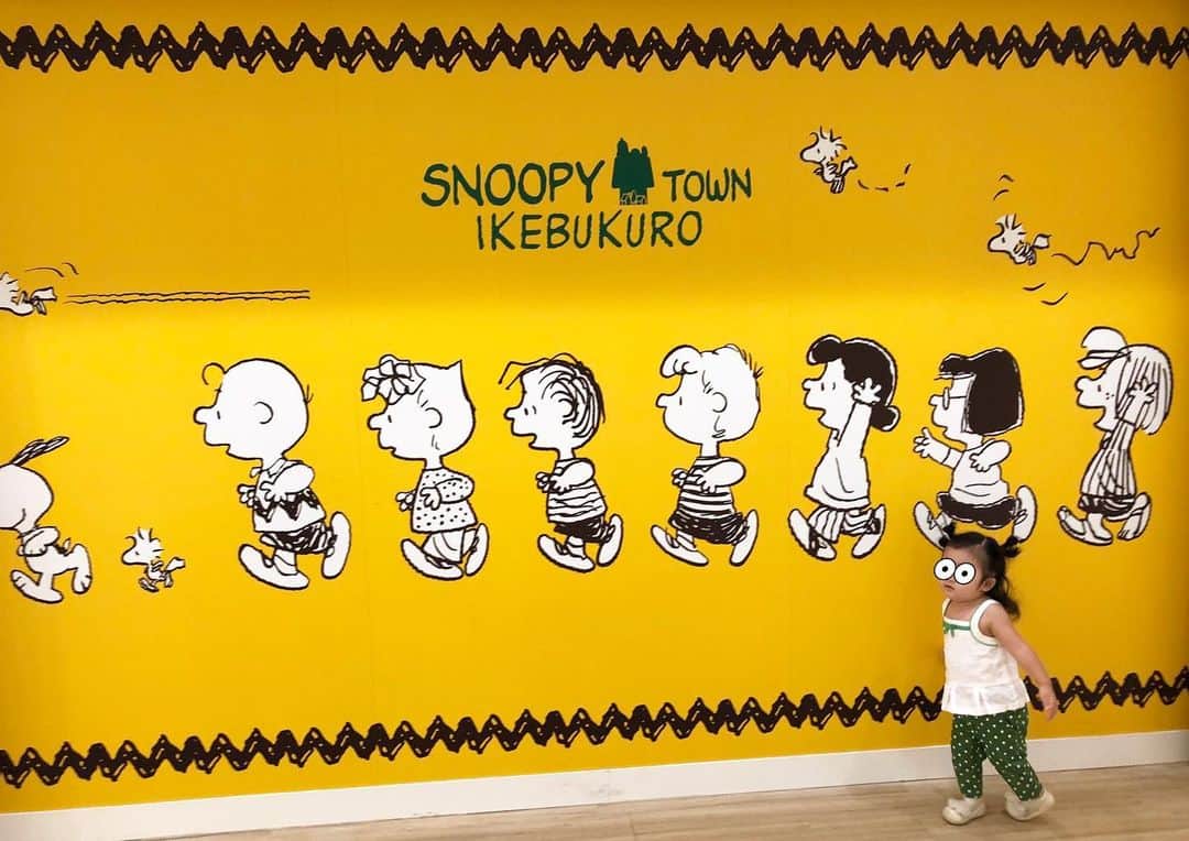 のインスタグラム：「スヌーピーの仲間入り🐶🦴  #スヌーピー #新米ママ #プレママ #マタニティ #育児 #妊娠 #ママリ #女の子ママ #赤ちゃん #赤ちゃんのいる生活 #ママ友 #主婦 #mama #instagood #fashion #instalike」