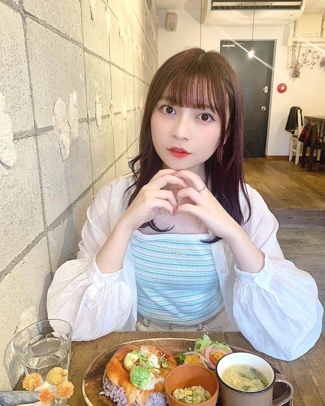 のインスタグラム：「久しぶりのカフェ巡り、楽しい〜¨̮🤍﻿ ここすっごく良かったので今度紹介するね！﻿ ﻿ ﻿ ﻿ #カフェ巡り#東京カフェ#カフェ活#cafetime」