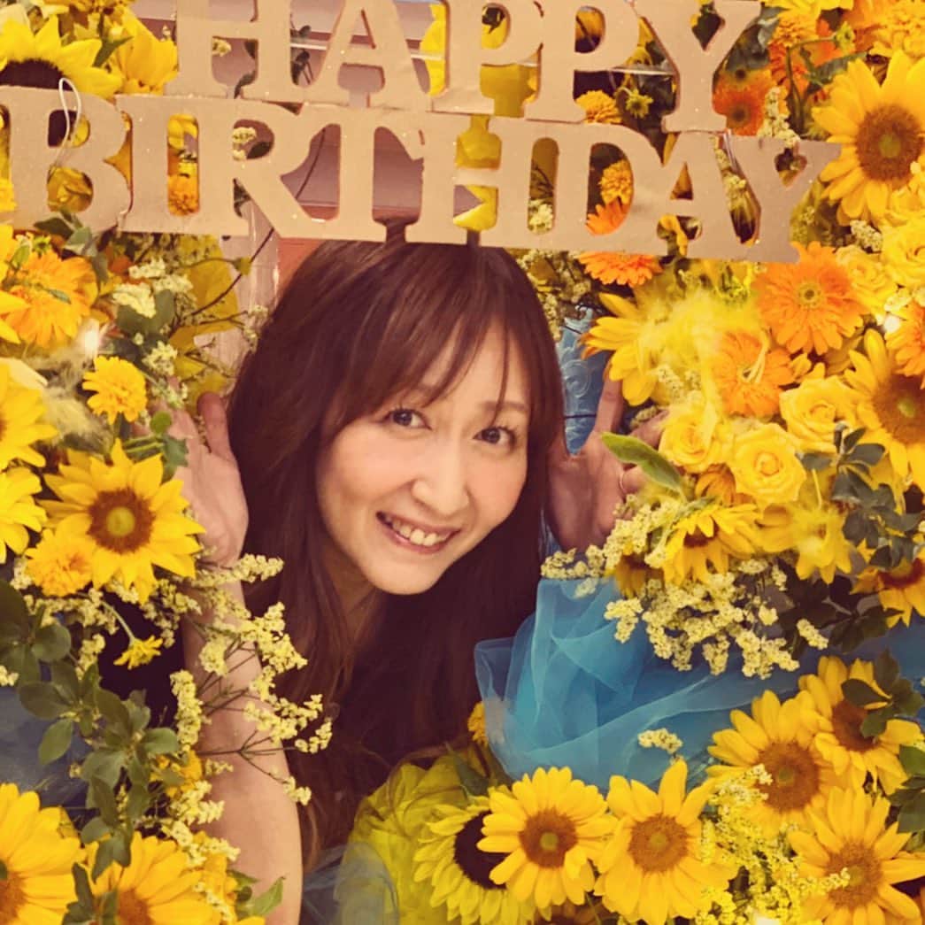 KOKIAさんのインスタグラム写真 - (KOKIAInstagram)「Early birthday surprise!! I’m the happiest singer in the world!!」7月18日 23時23分 - kokia_musician
