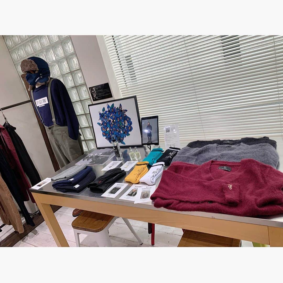 yuiさんのインスタグラム写真 - (yuiInstagram)「VIRGOwearworks 2020AW collectionの展示会に行ってきました！こっからここまで全部くださいと言いたくなる程可愛いかっこいかったです♪エコバックもいただいてほくほくです✨ありがとうございました！！ ． ． I went to the VIRGOwearworks 2020AW collection exhibition! It's so cute and cool that I want to ask for everything from this to this... and the eco-bag! Ho ho ho ✨Thank you!」7月18日 23時28分 - yui_flower_flower
