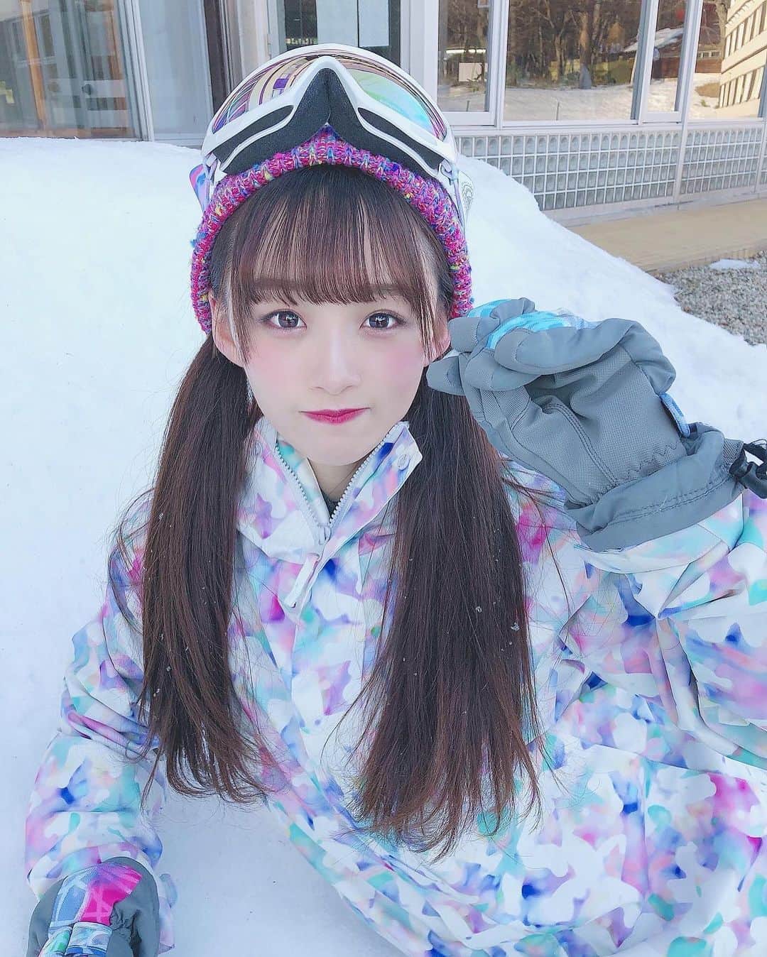 音嶋莉沙さんのインスタグラム写真 - (音嶋莉沙Instagram)「特典映像の時にしたスキーの写真😊⛷﻿ ﻿ スキーウェアも可愛くて…♡♡﻿ スキーは中学生ぶりにしたけど﻿凄い楽しかった！！﻿ ﻿ またしたいなぁ〜﻿ ﻿」7月18日 23時32分 - otoshima_risa