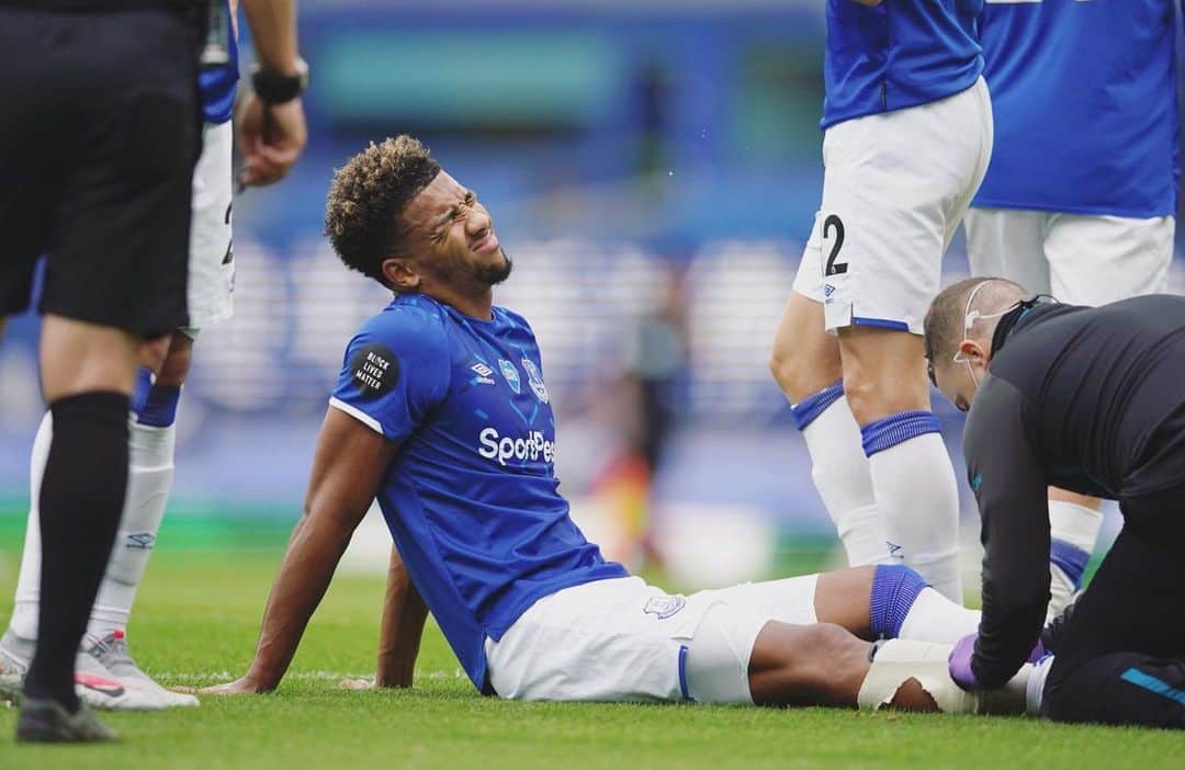 メイソン・ホールゲイトのインスタグラム：「Disappointing end to the season to pick up a knock and miss the last few games. Thank you for your support over the season and be back stronger next💪🏽💙 #coyb」