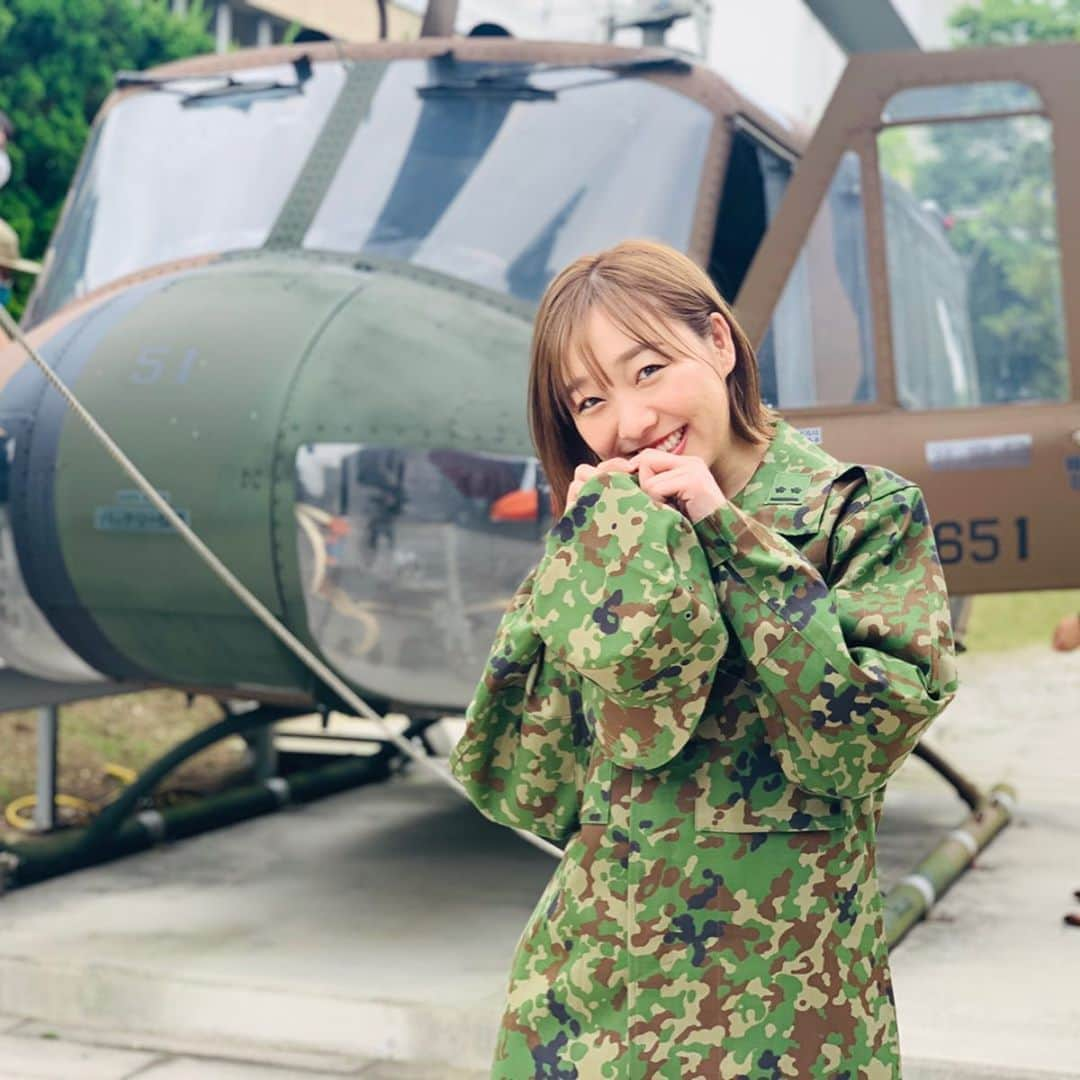 須田亜香里さんのインスタグラム写真 - (須田亜香里Instagram)「. 初の陸上自衛隊迷彩服姿…どうですか😳？ 7月21日発売【#mamor】9月号の表紙と巻頭で掲載していただいております。 本屋さんに並ぶよ！嬉しすぎる☺️ もちろんAmazonでも買えるし 電子書籍でも読めるよ‼️ #防衛省 #迷彩服 #オフショット大放出」7月18日 23時39分 - akarisuda