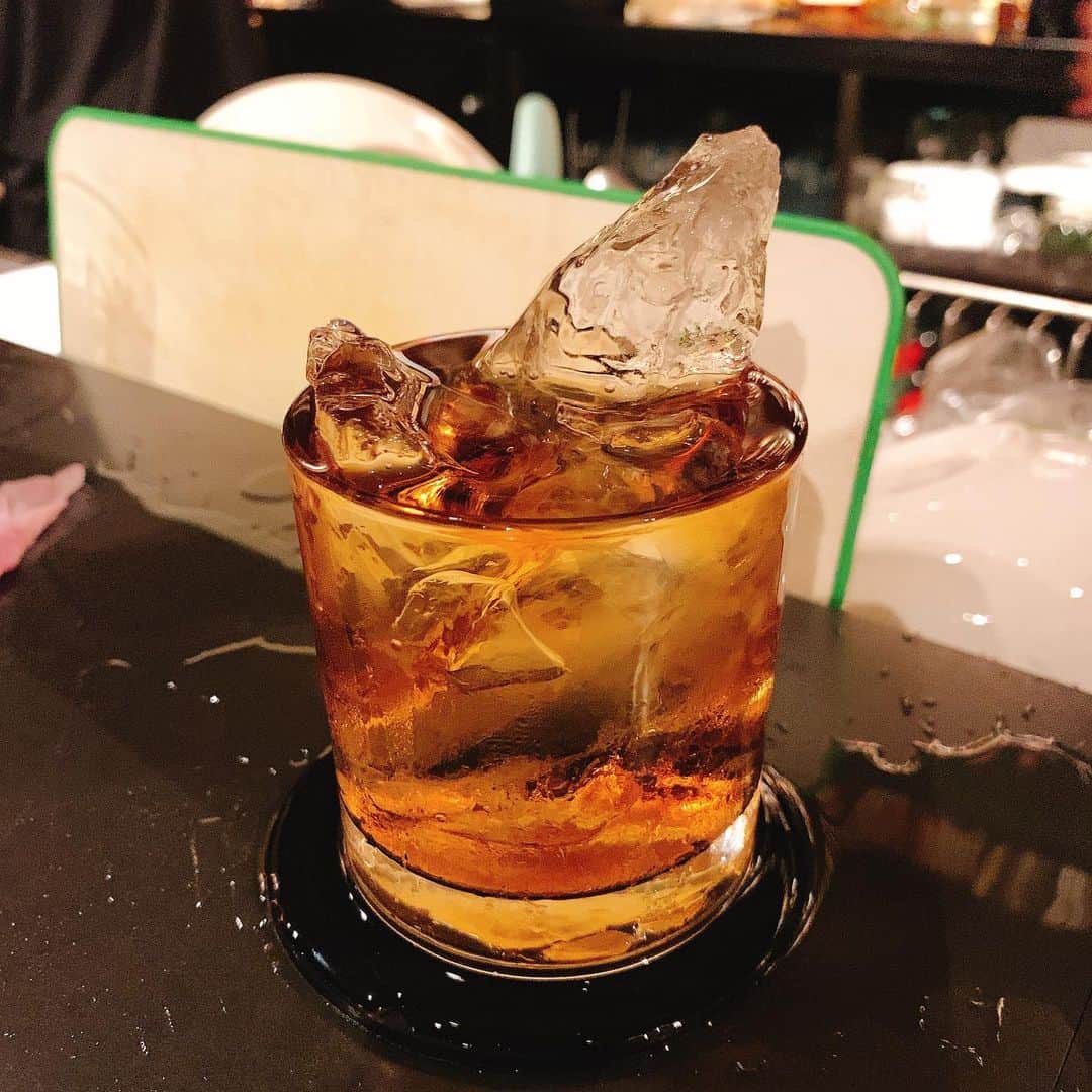松尾幸実のインスタグラム：「‪大好きなbar ‬  ‪ウィスキーロック‬頼むとコレが出てくる」