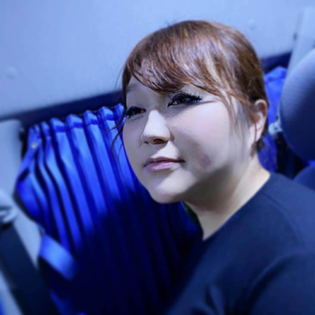 りんごちゃんさんのインスタグラム写真 - (りんごちゃんInstagram)「歩くとは人生。  #鉄道沿線ひたすら歩き旅８  #ご覧になってくださった #皆様ありがティンです  #人生山あり谷あり  #ひたすら歩いて #ほんとに実感しました  #はじまったときと #終わったときの #顔の違いが #実感したことを #物語ってるw  #素晴らしい経験を本当に #ありがとうございました!  #見逃した方は #TVer #ネットもテレ東 #で見れますよ♡  りんごちゃんコーデ🍎 トップス：@happymarilyn_official ボトム：@happymarilyn_official イヤリング：@abiste_official 靴：@nishikaigan_harajuku バッグ：@sac_coltd」7月18日 23時46分 - ringochan_0626