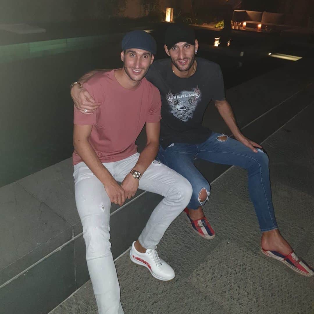 マルアン・フェライニのインスタグラム：「Happy birthday my little one  @boubou25f enjoy brother  #blood#sang#brother#lifeisone#drabbbb#memories」